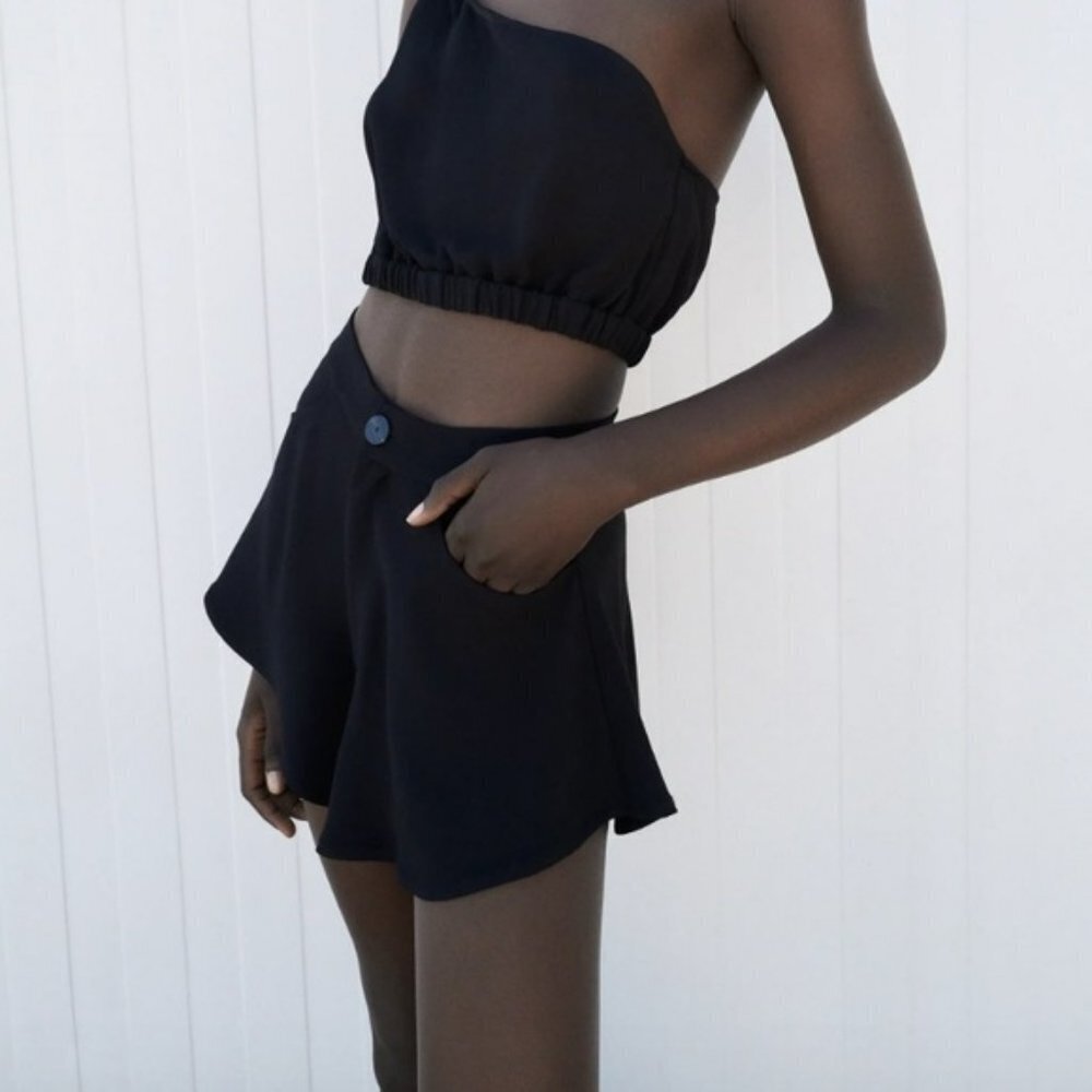 NWT New Zara Loose Flowy High Waist Black Shorts Size S